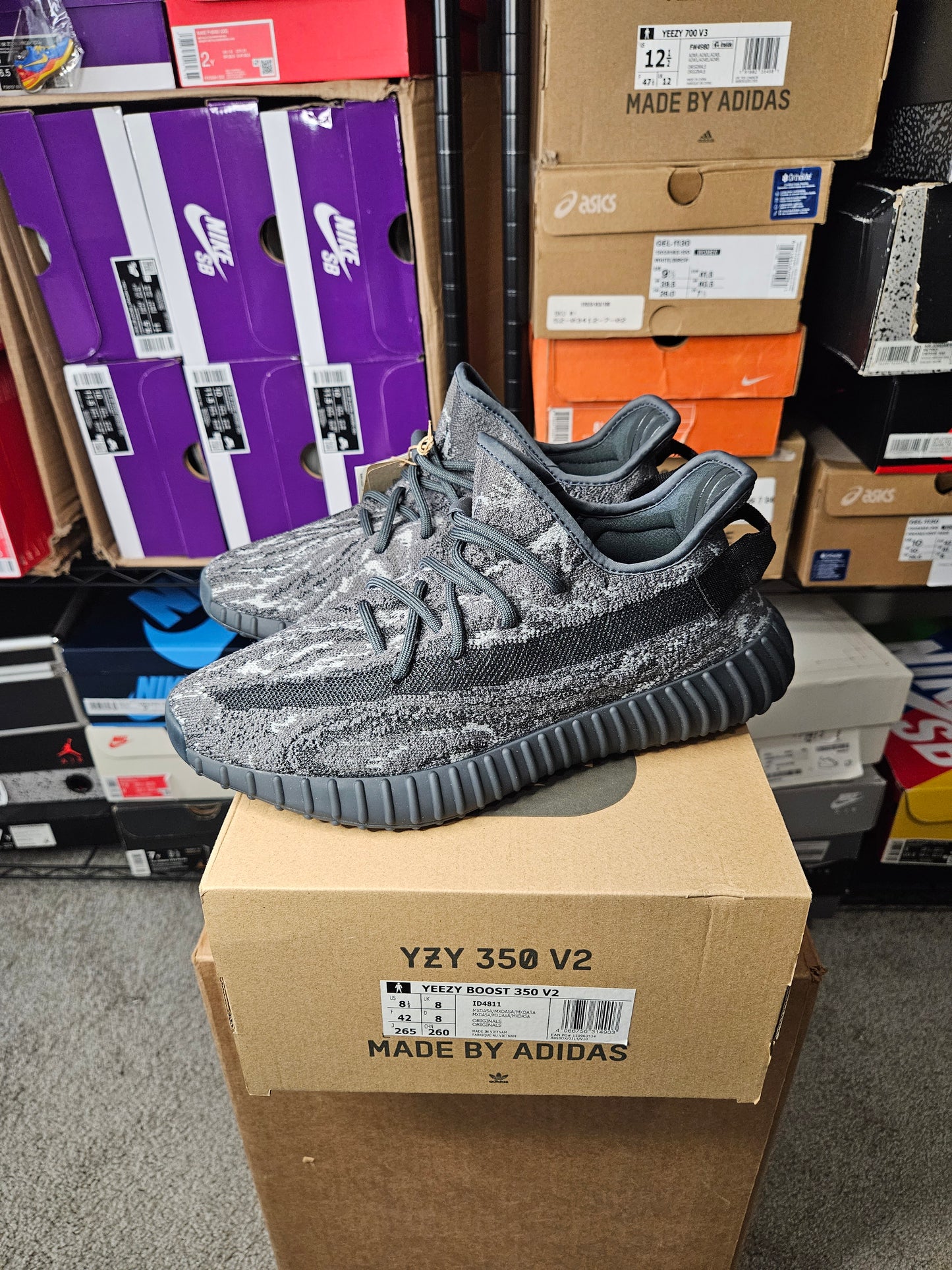 Size 8.5 - adidas Yeezy Boost 350 V2 Low MX Dark Salt