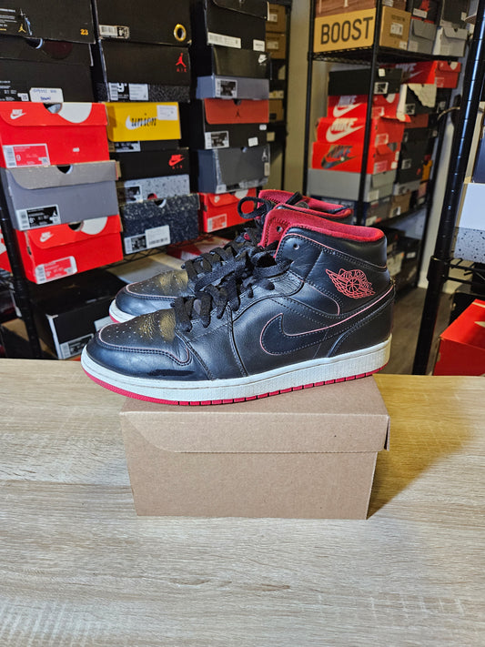 Size 10 - AJ 1 Mid Black Red