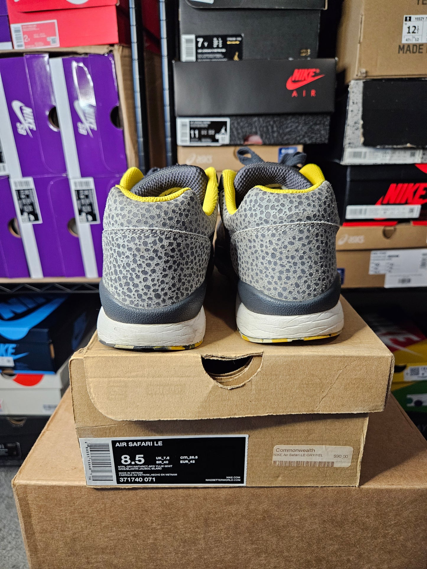 Size 8.5 - Air Safari LE Speed Yellow