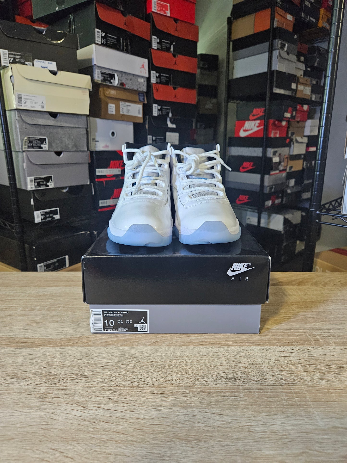 Size 10 - AJ 11 Retro 2024 Legend Blue / Columbia