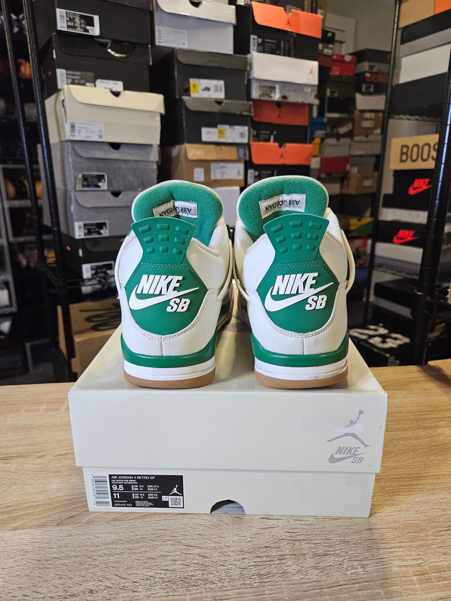 Size 9.5 - AJ 4 Retro SP x Nike SB Mid Pine Green