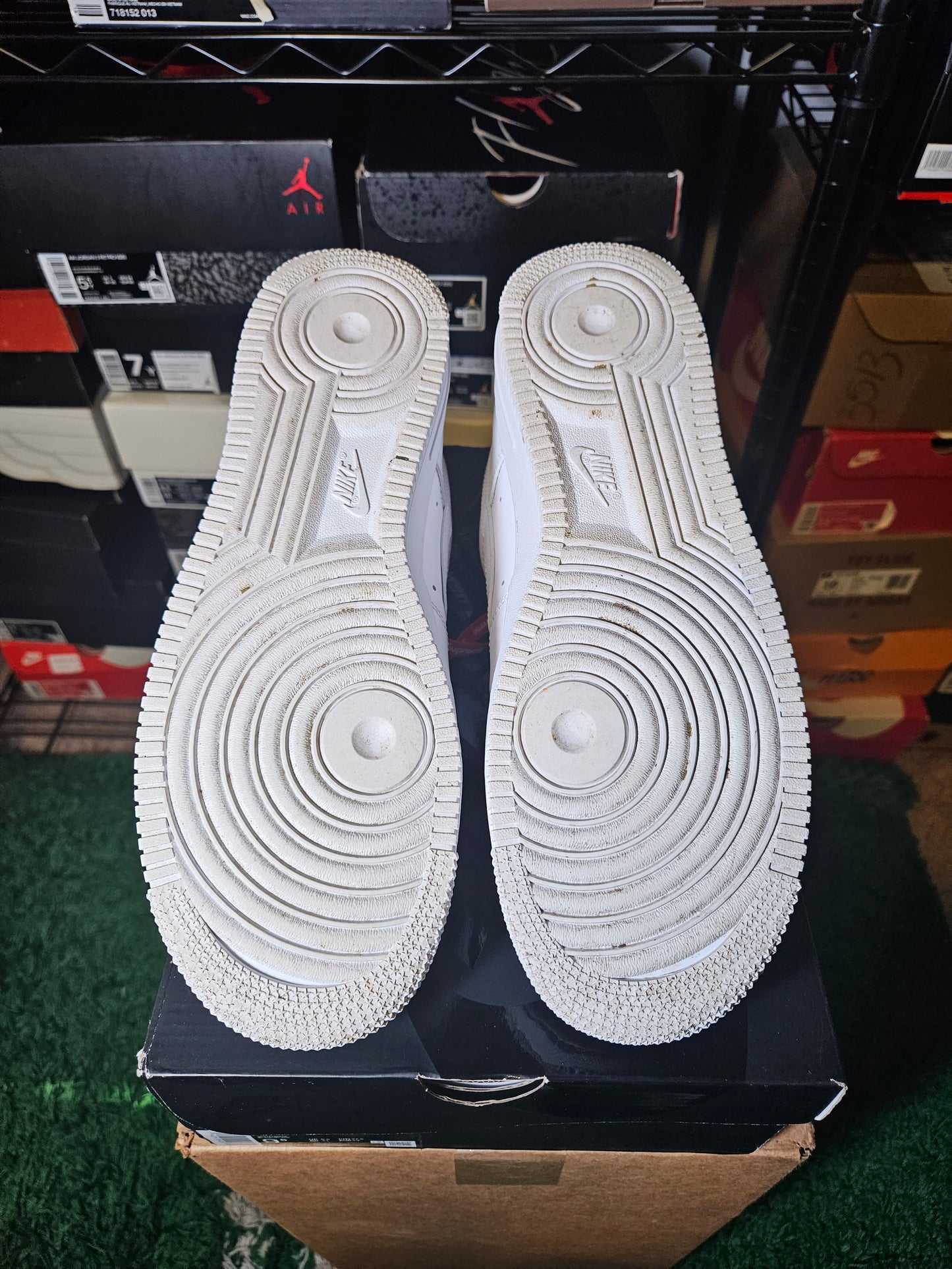 Size 9.5 - AF 1 x Supreme Low Box Logo - White