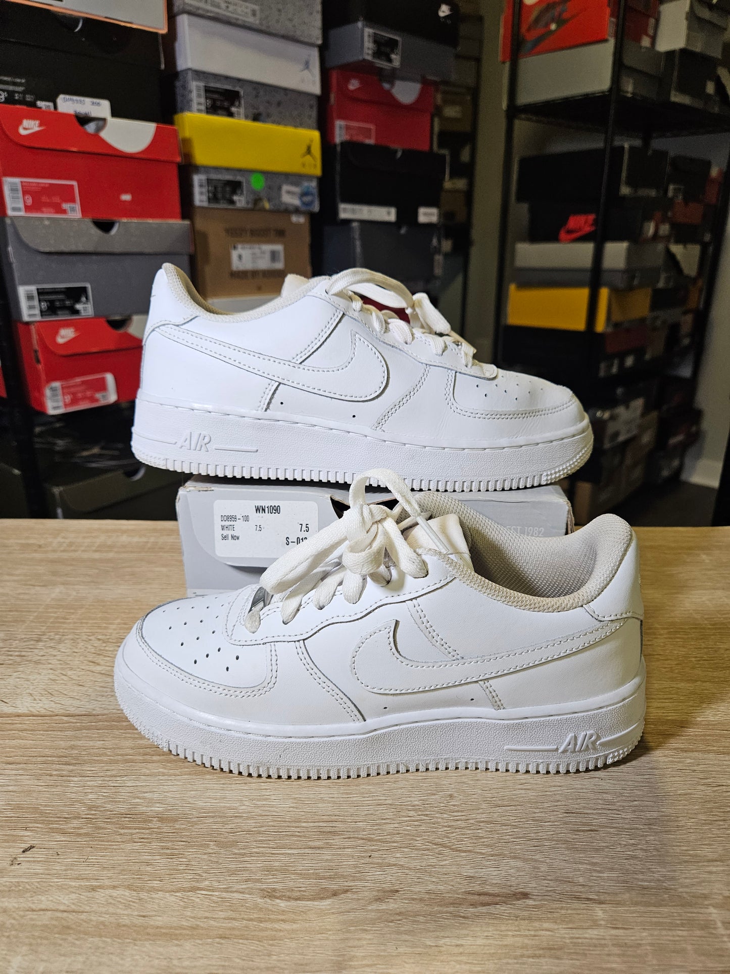 Size 7.5W/6M - AF1 Low White 2018