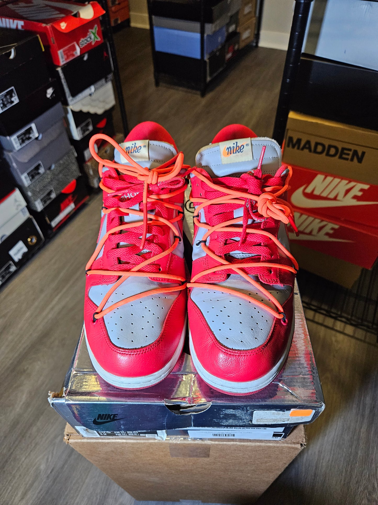 Size 10.5 - Dunk Low x OFF-WHITE University Red 2019
