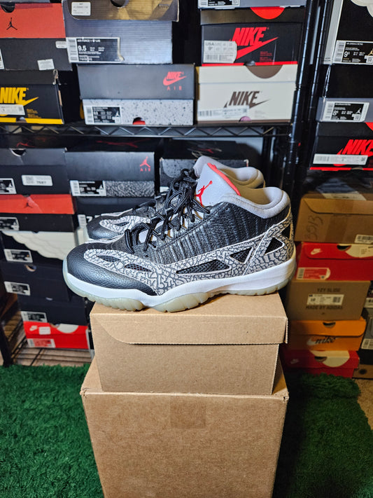 Size 9 - AJ 11 Retro IE Low Black Cement