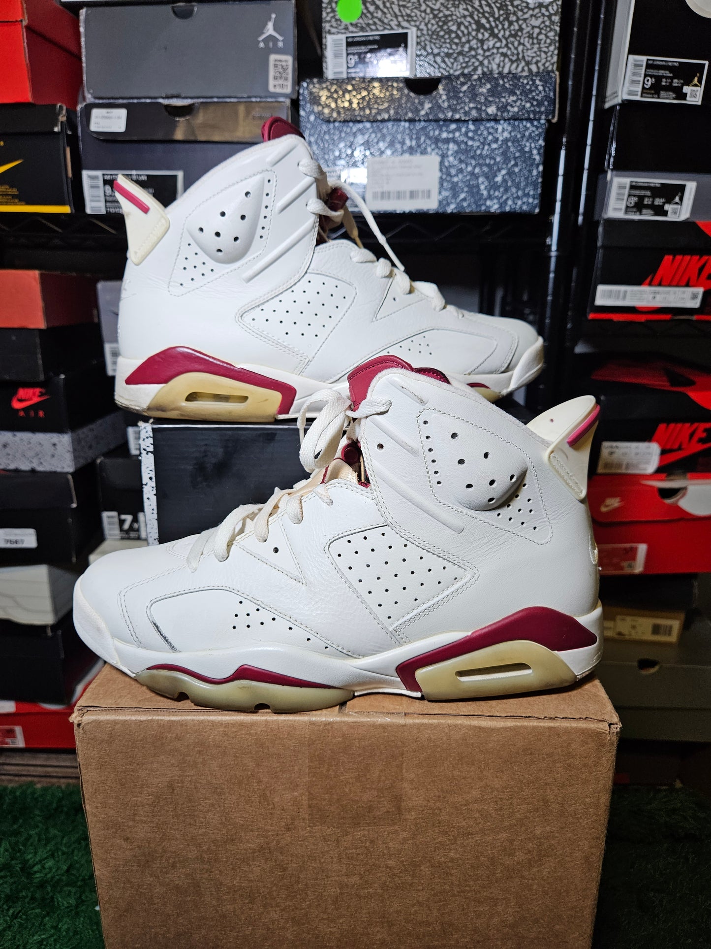 Size 10.5 - AJ 6 Retro 2015 Maroon