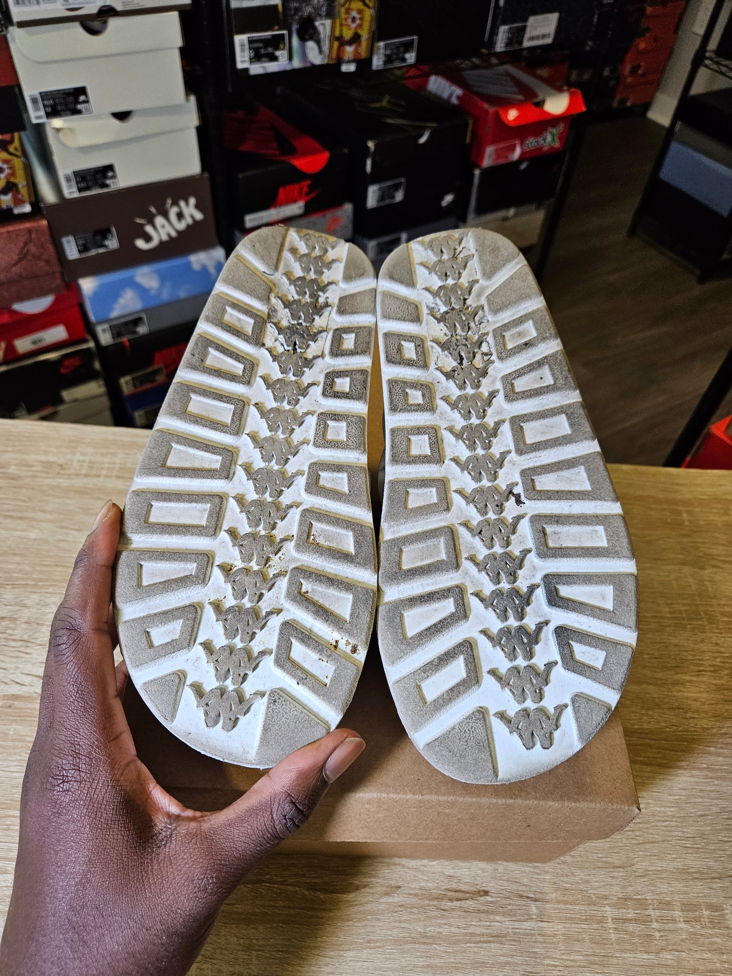 Size 7 - Kappa White slides