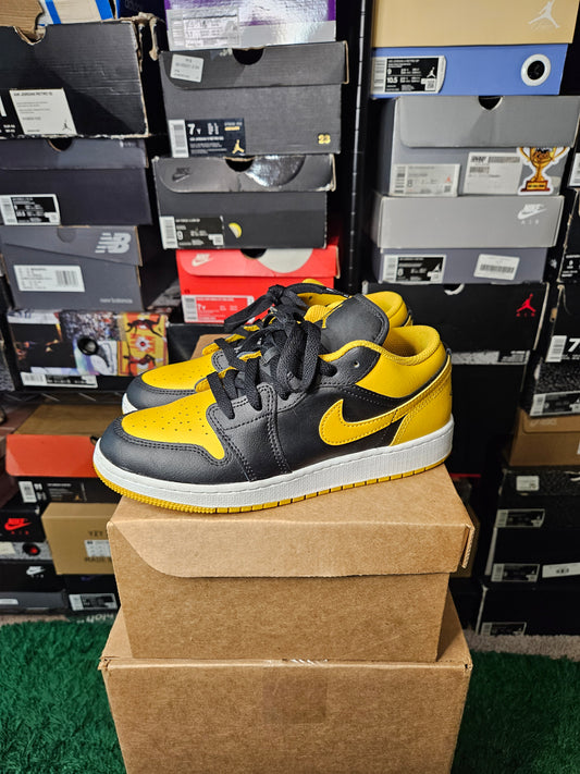 Size 5.5y - AJ 1 Low Yellow Ochre