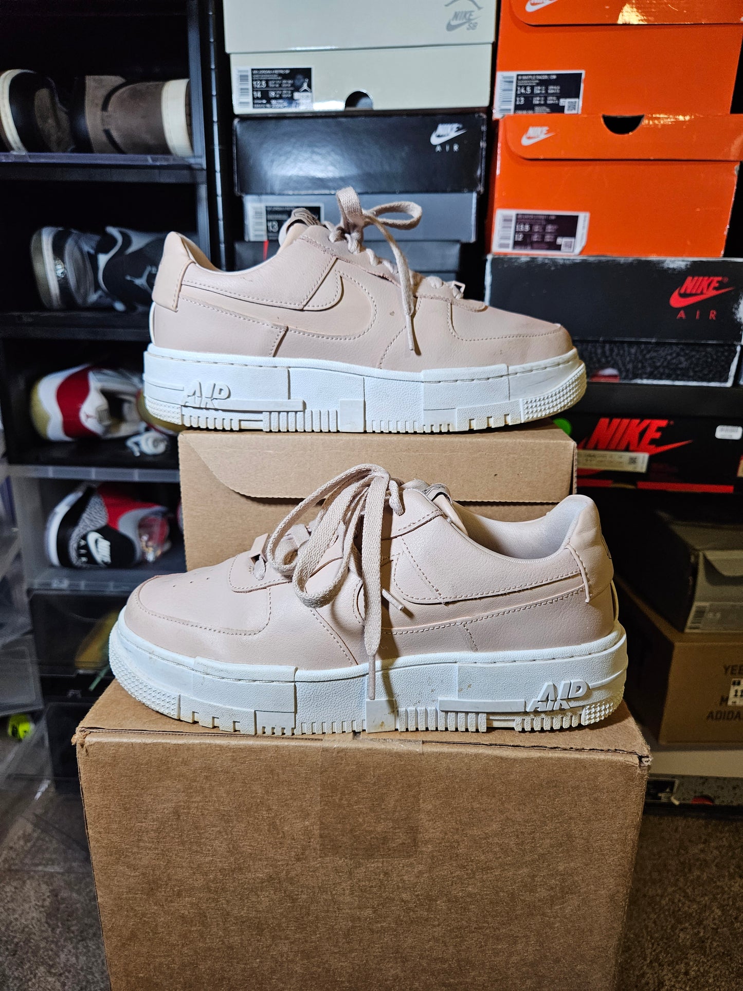 Size 8.5W/7M - AF1 Pixel Particle Beige
