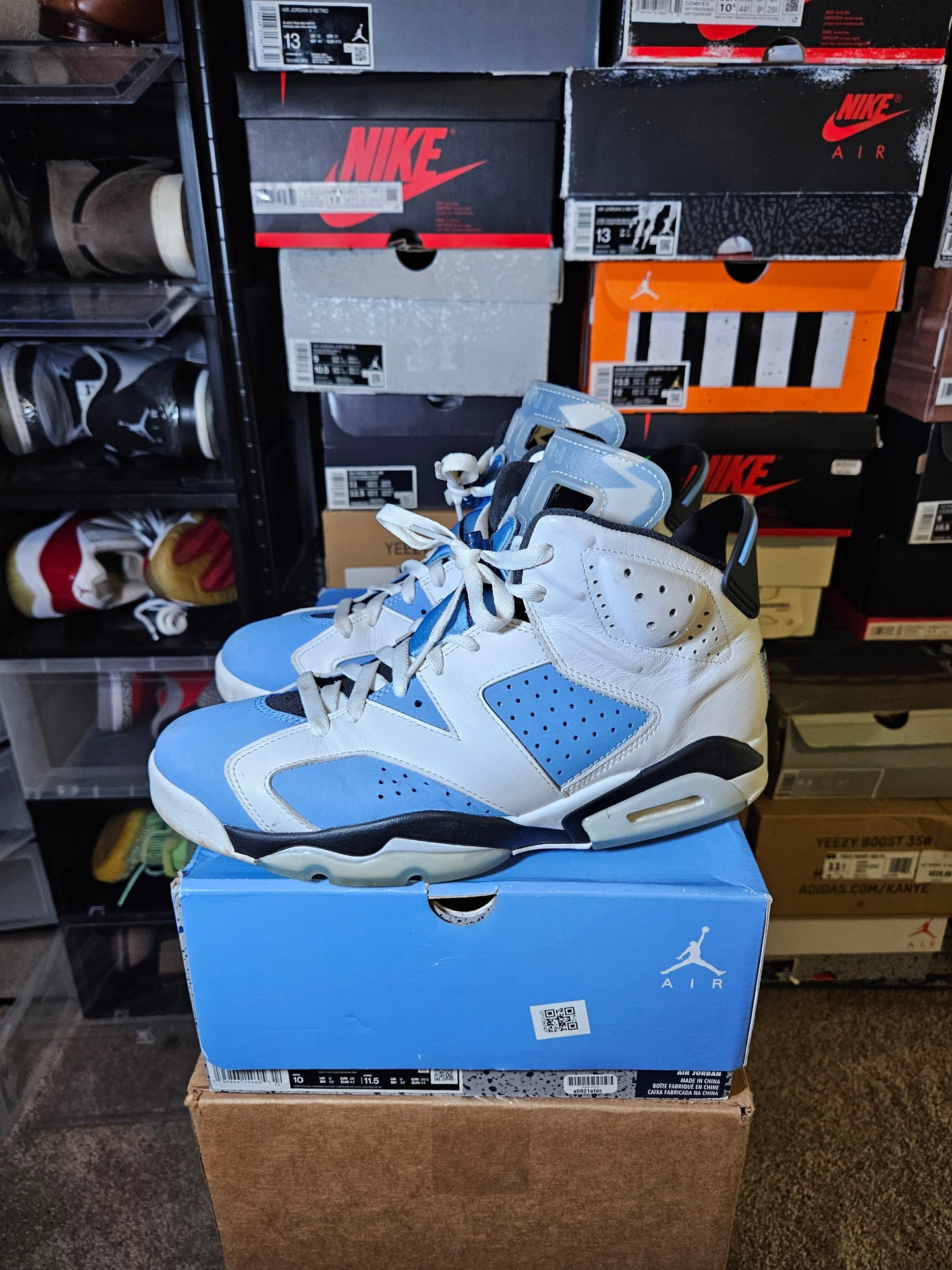 Size 10 - AJ 6 Retro UNC