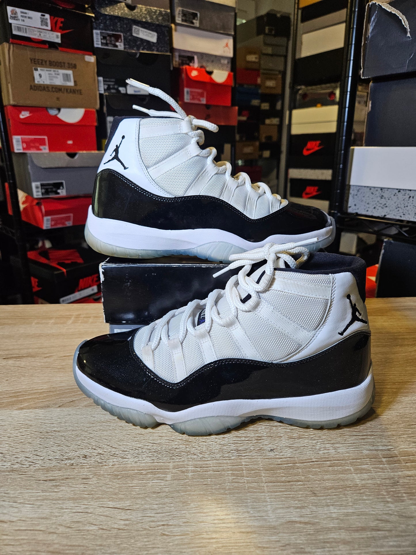 Size 9.5 - AJ 11 Retro High Concord