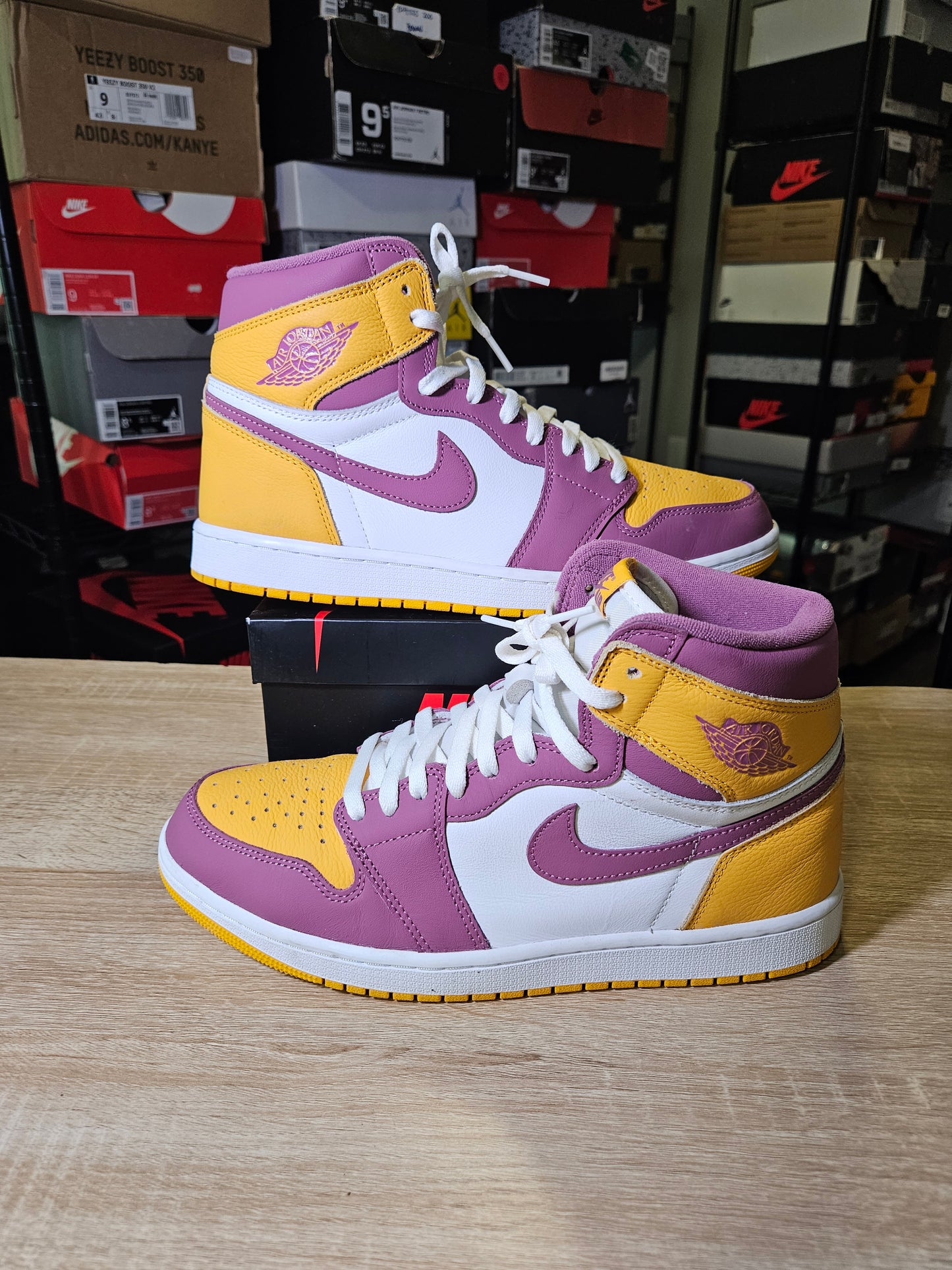 Size 11 - AJ 1 Retro High OG Brotherhood 2022