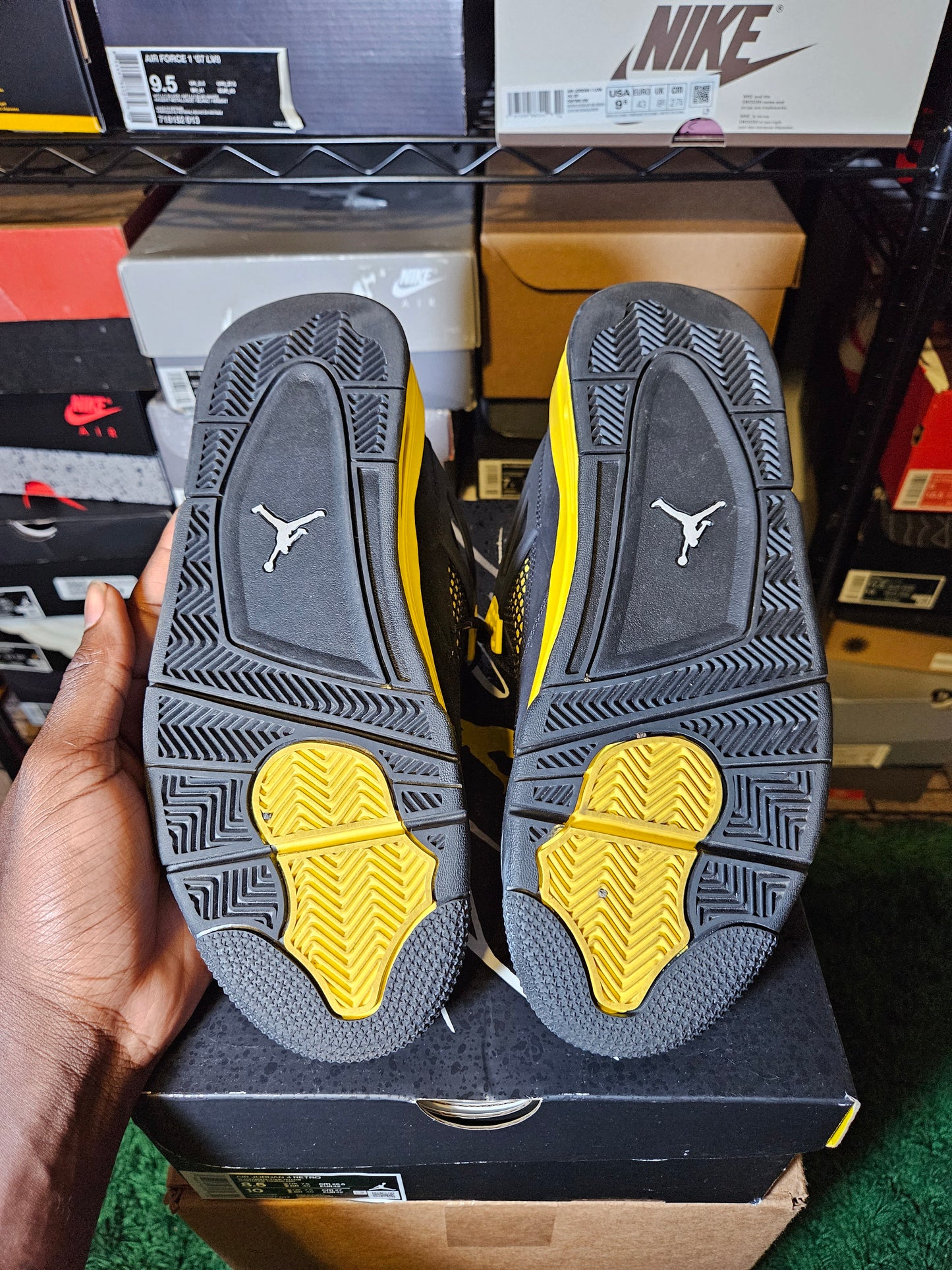 Size 8.5 - AJ 4 Retro Mid Thunder