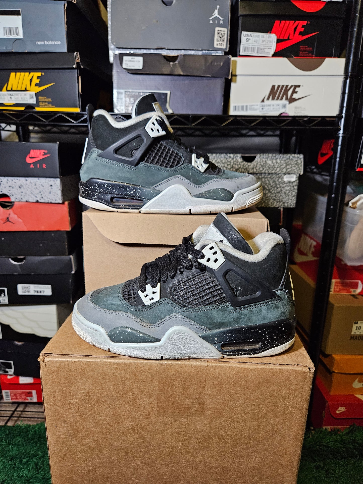 Size 4 - AJ 4 Retro 2024 Fear