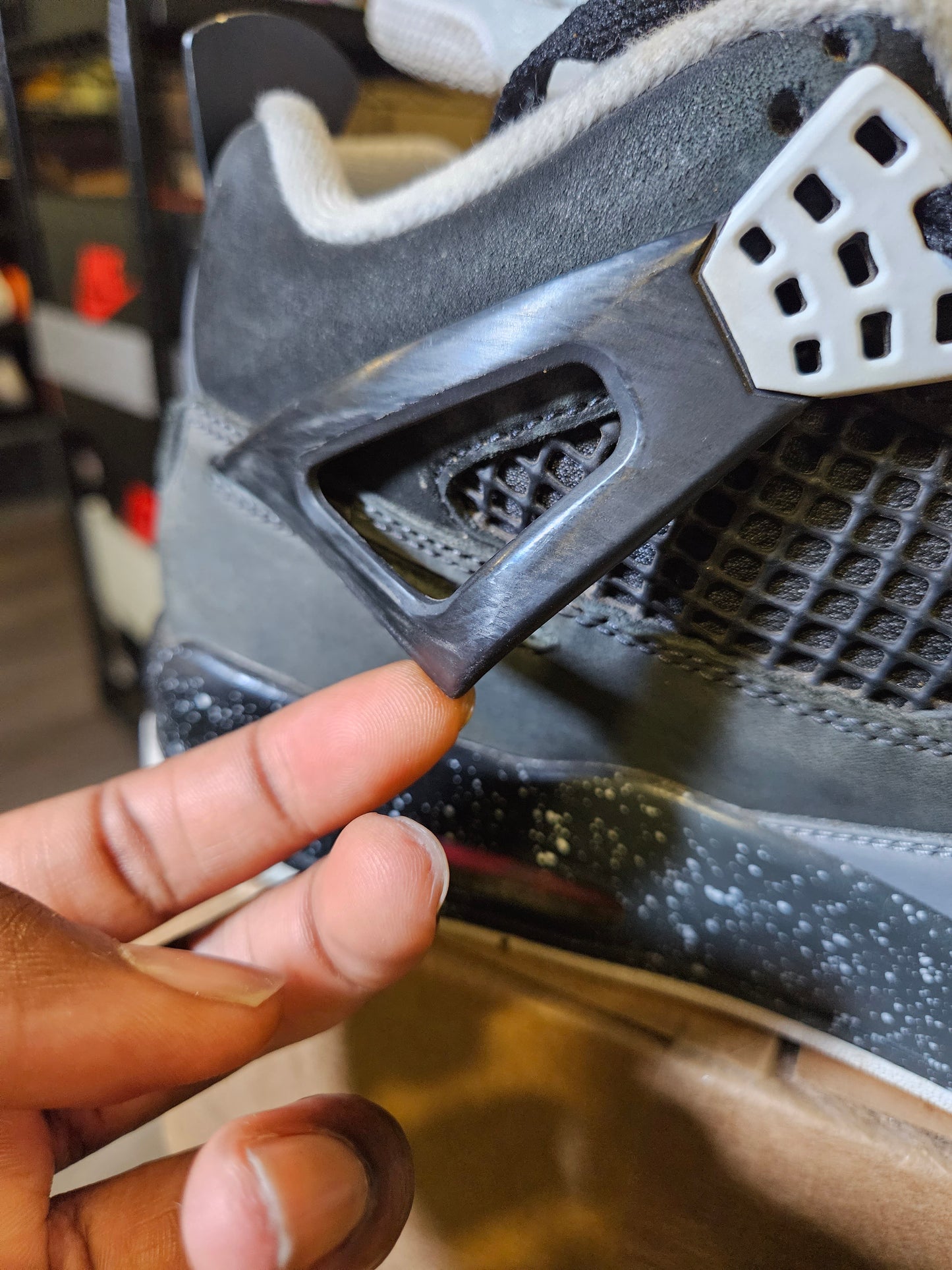 Size 10.5 - AJ 4 Retro 2024 Fear