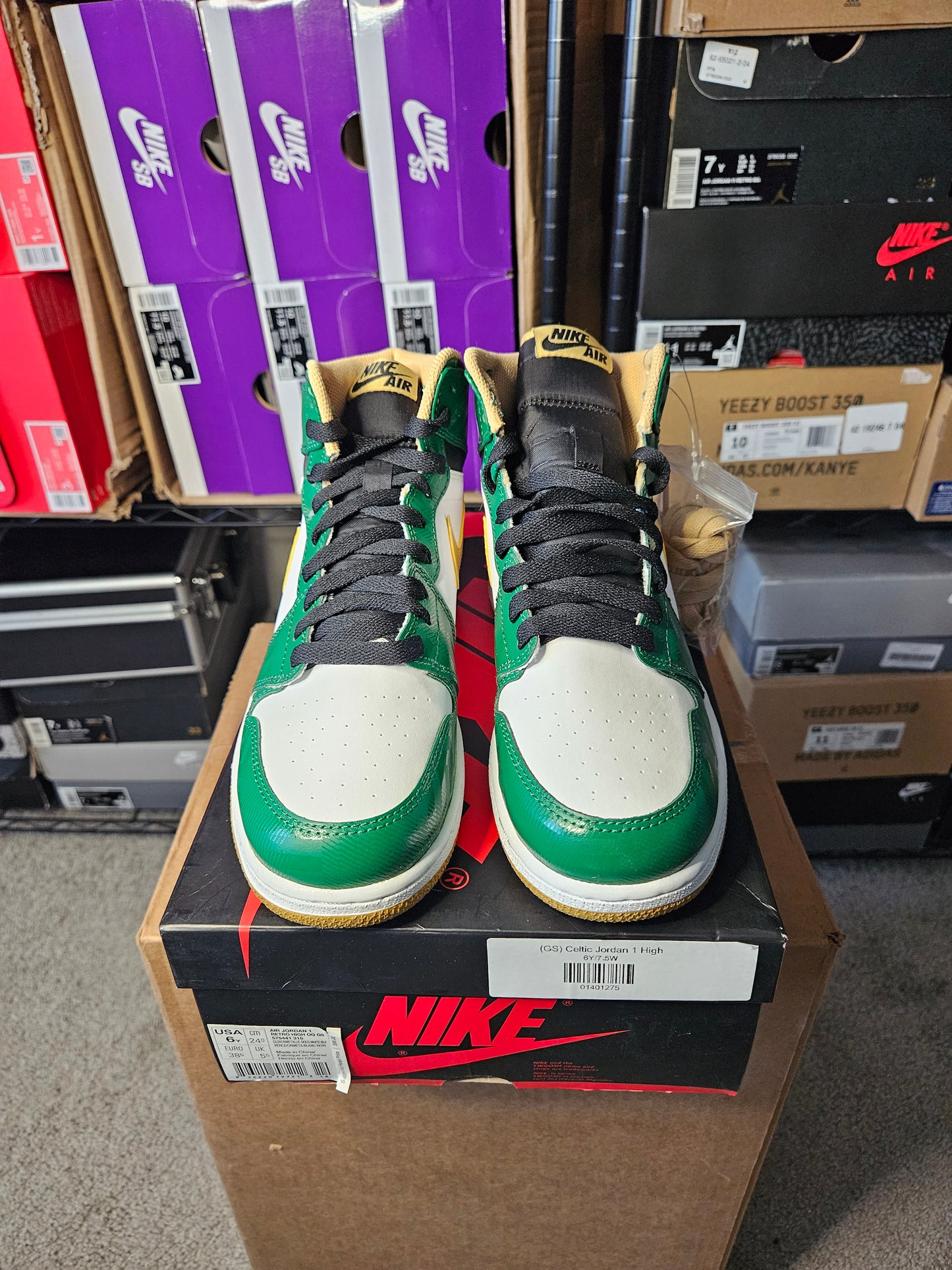Size 6 - AJ 1 Retro OG High Celtics
