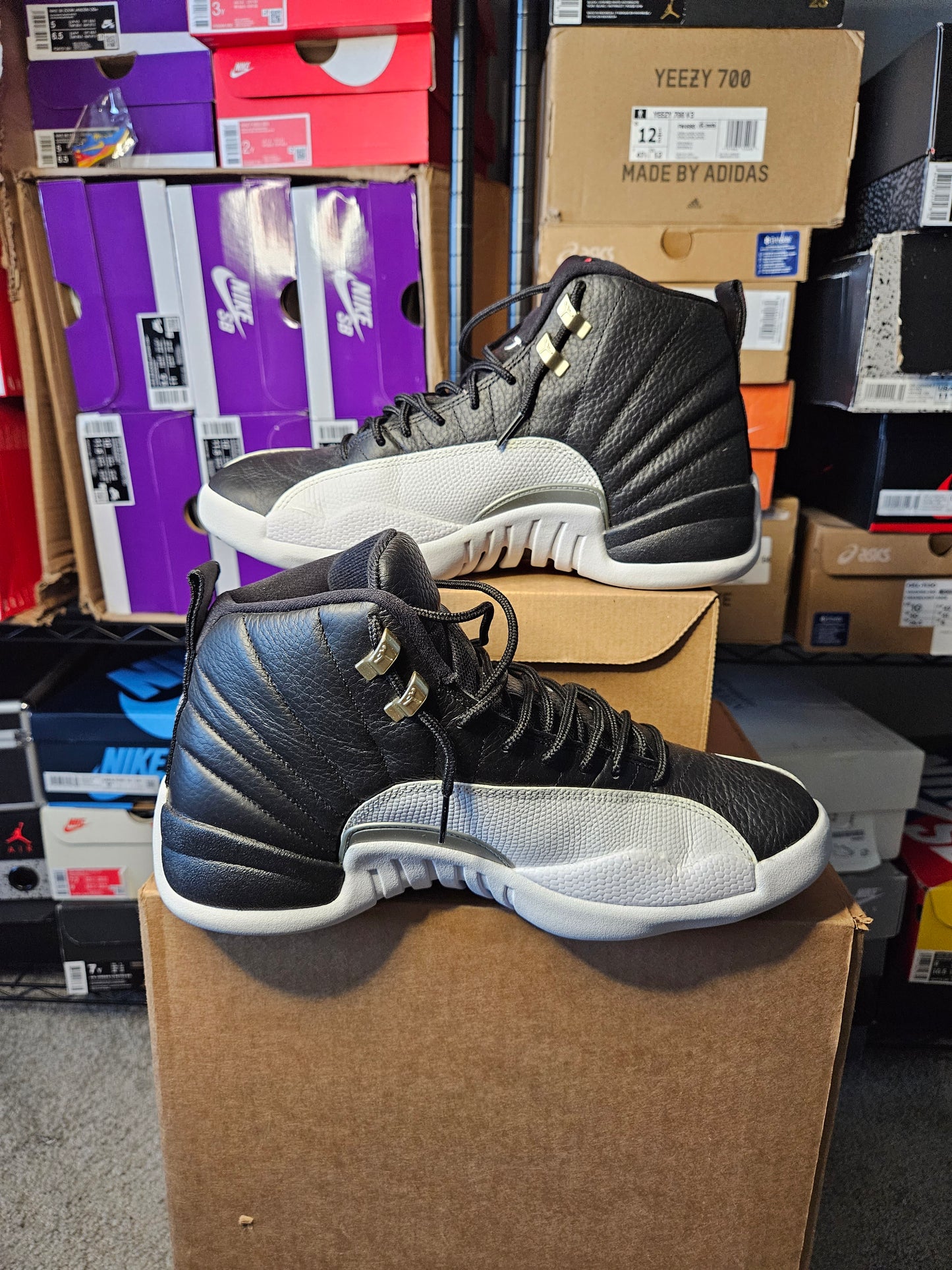 Size 11 - AJ 12 Retro Mid Playoff