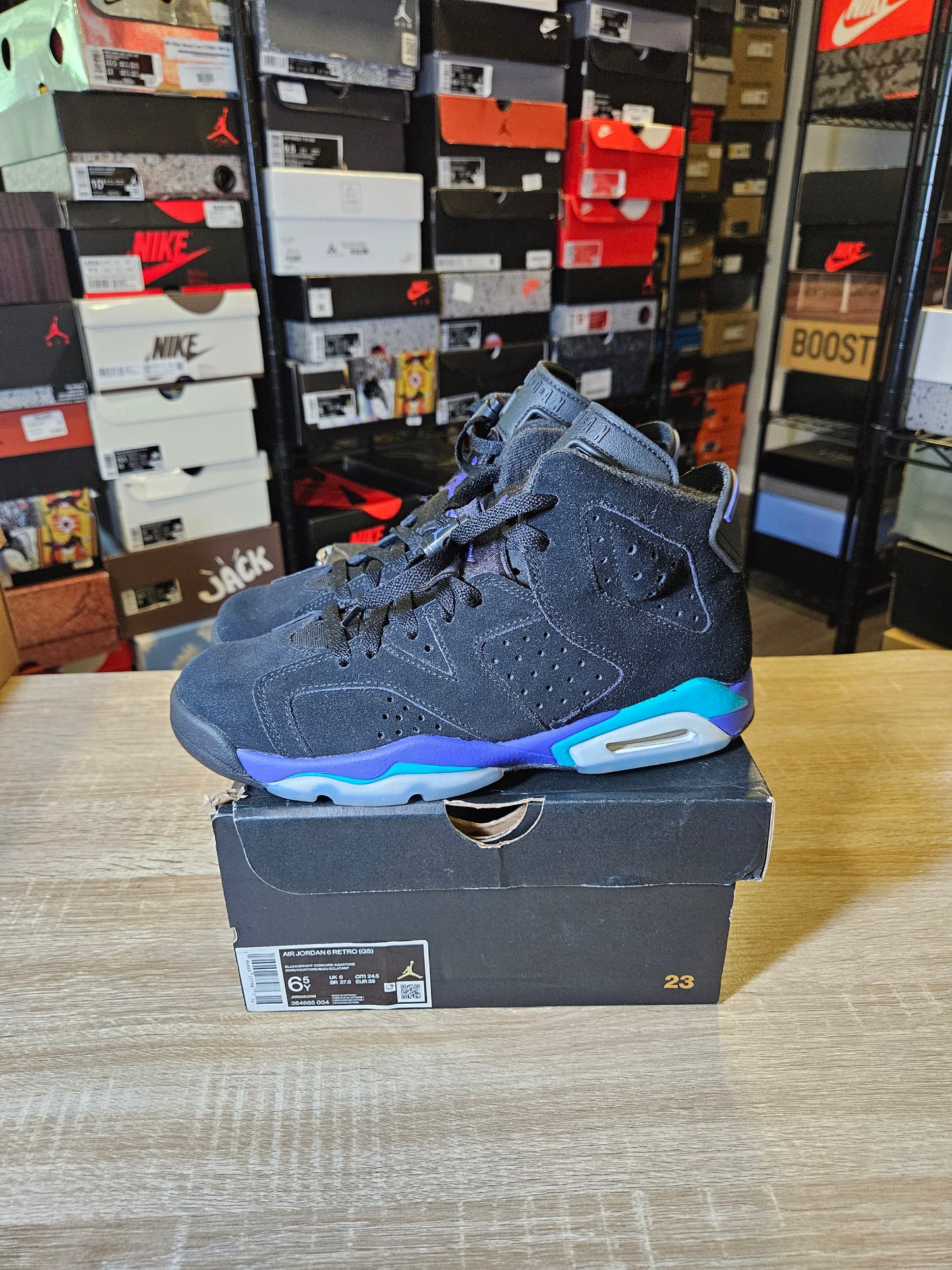 Size 6.5 - AJ 6 Retro Aqua