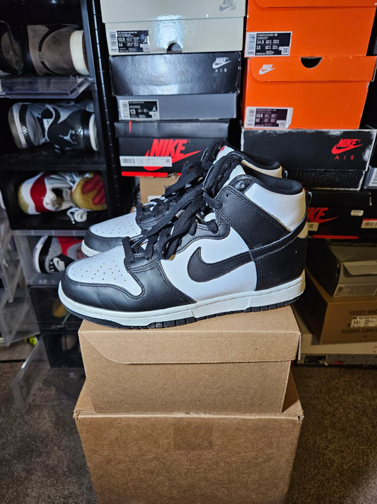 Size 9W/7.5M - Dunk High Panda