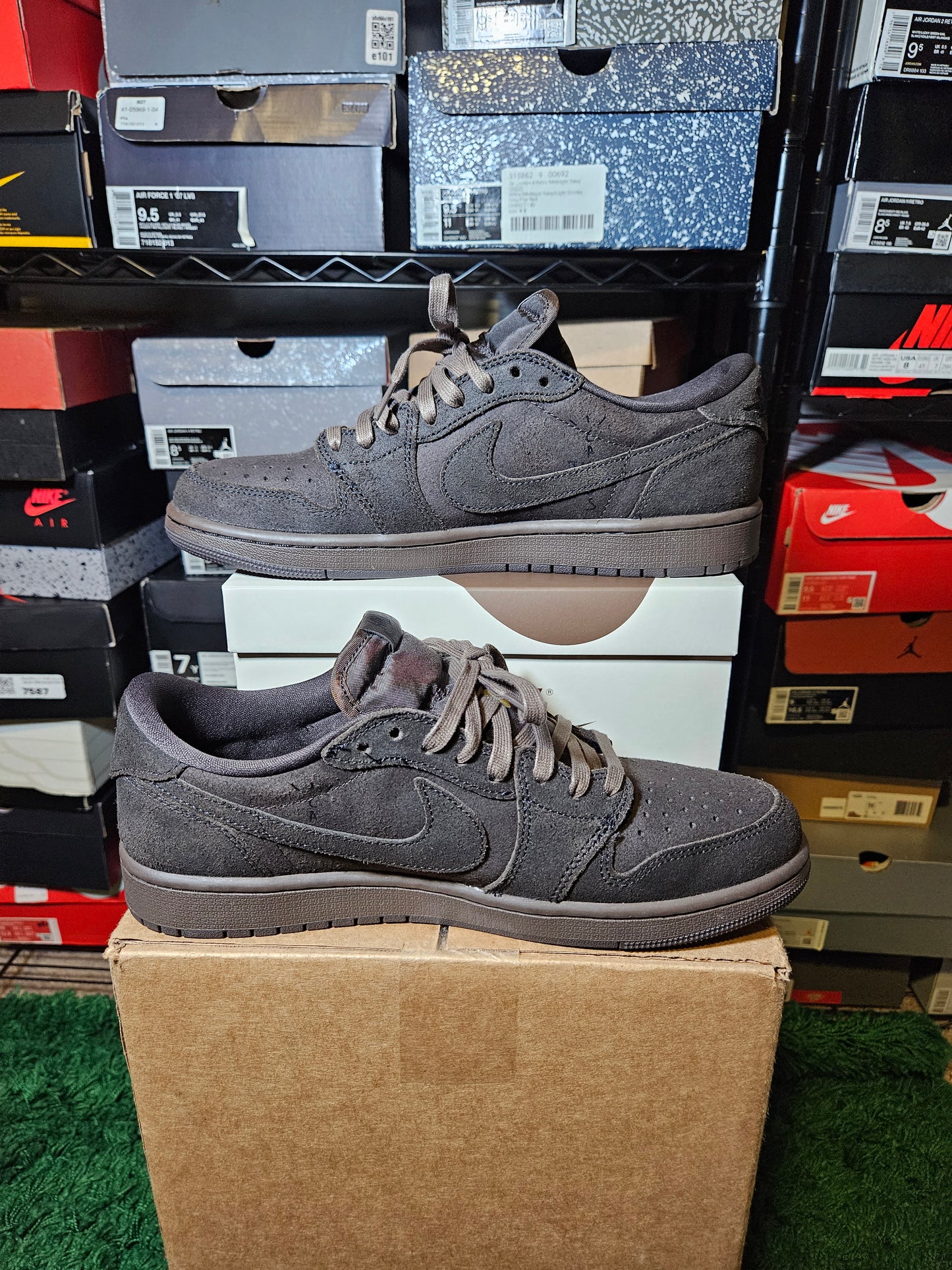 Size 10 - Travis Scott x AJ 1 Retro OG SP Low Velvet Brown