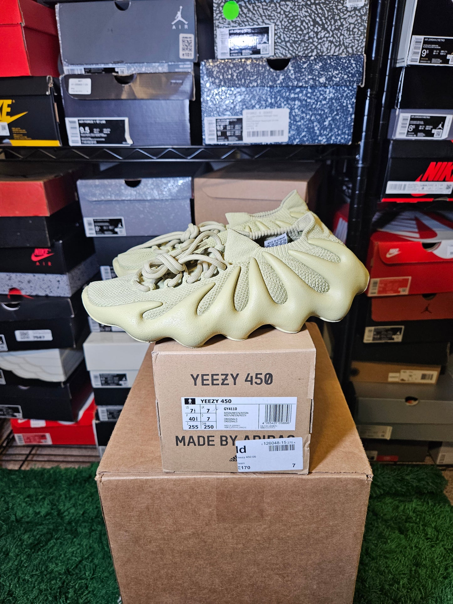 Size 7.5 - YZY 450 Resin