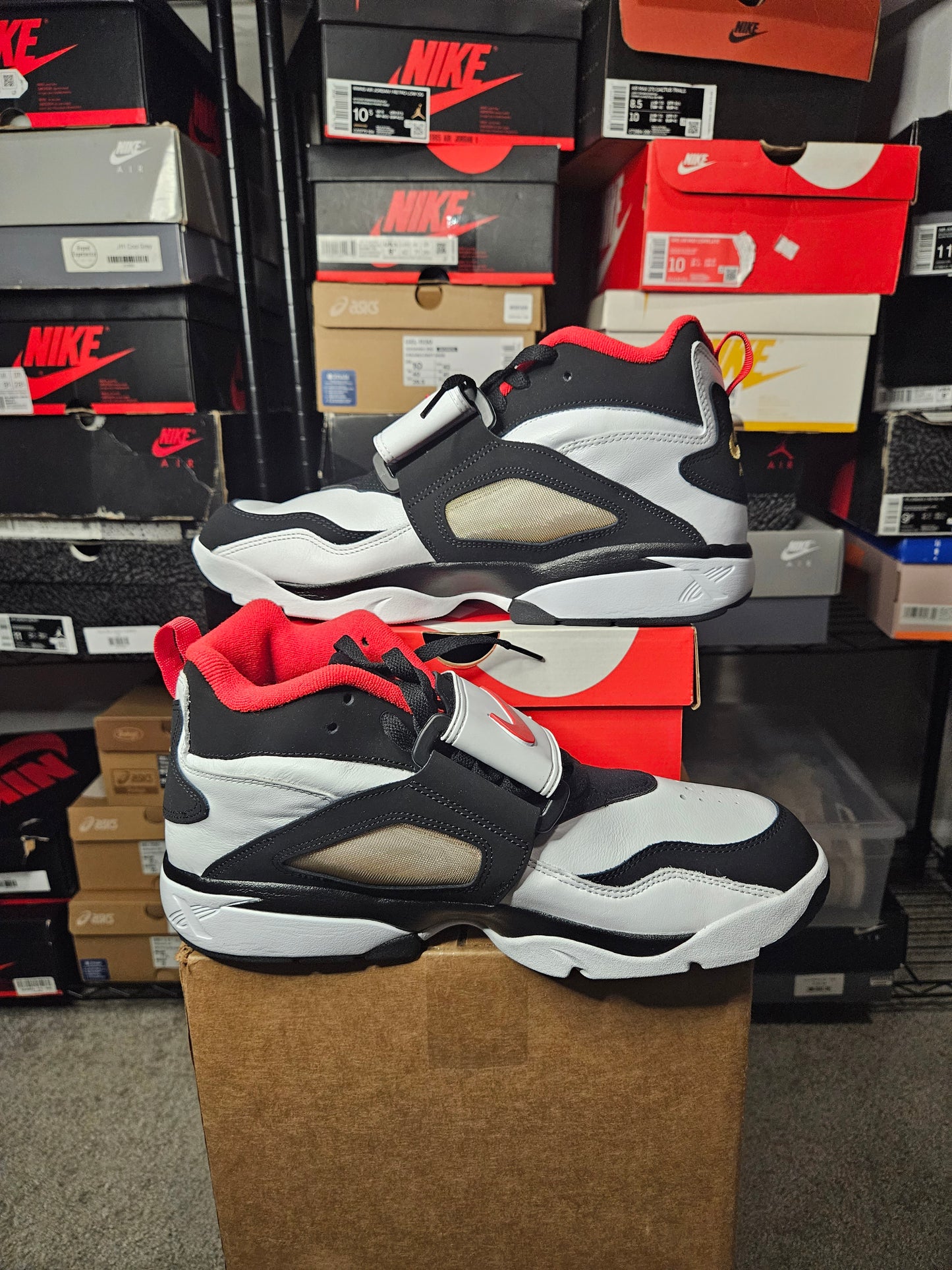 Size 13 - Diamond Turf 2025 49ers
