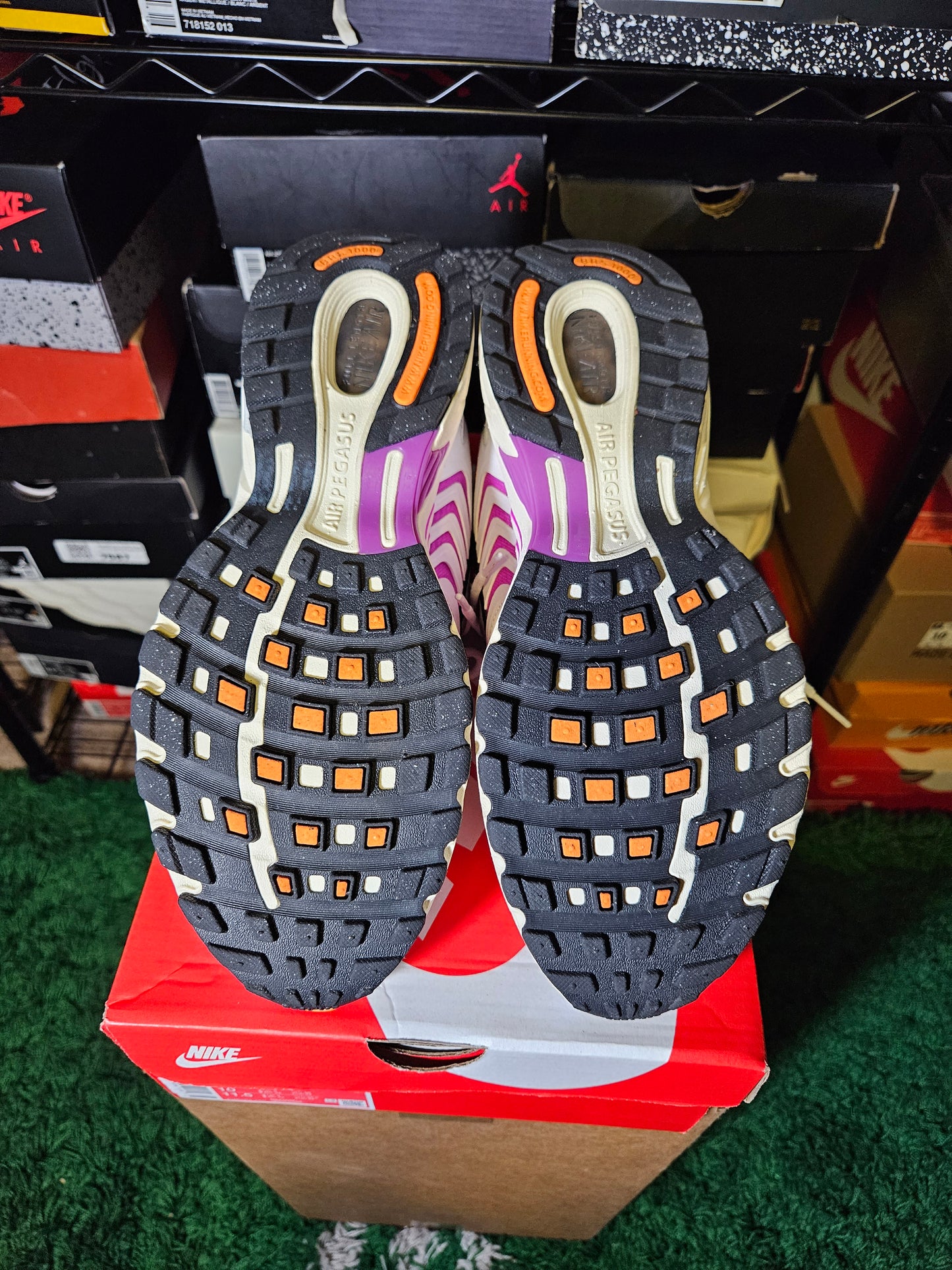 Size 10 - Air Pegasus 2K5 Sunrise