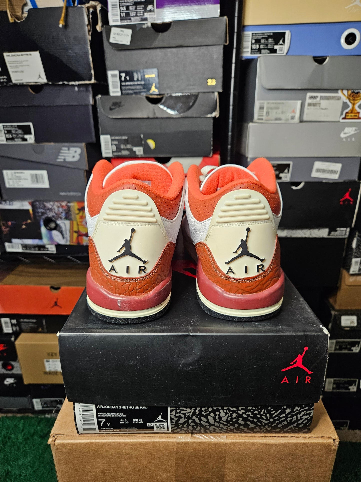 Size 7 - AJ 3 Retro Mid Dunk On Mars