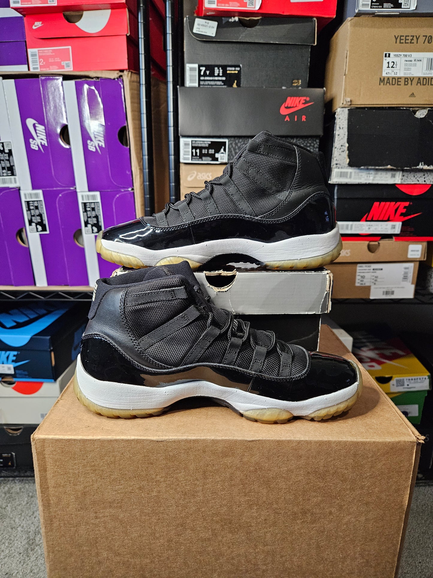 Size 7 - AJ 11 Retro 2009 Space Jam