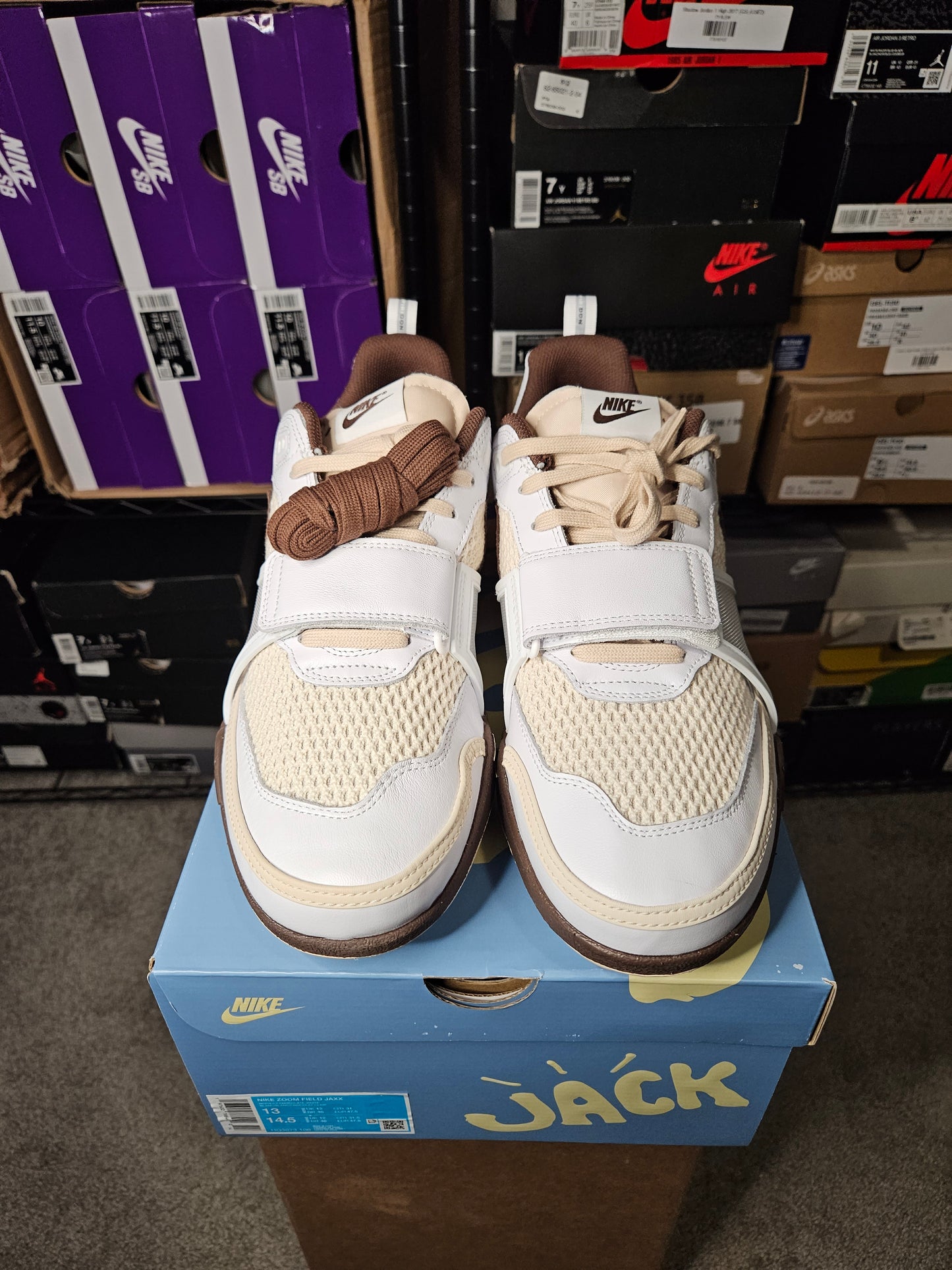Size 13 - Travis Scott x Zoom Field Jaxx Light Chocolate