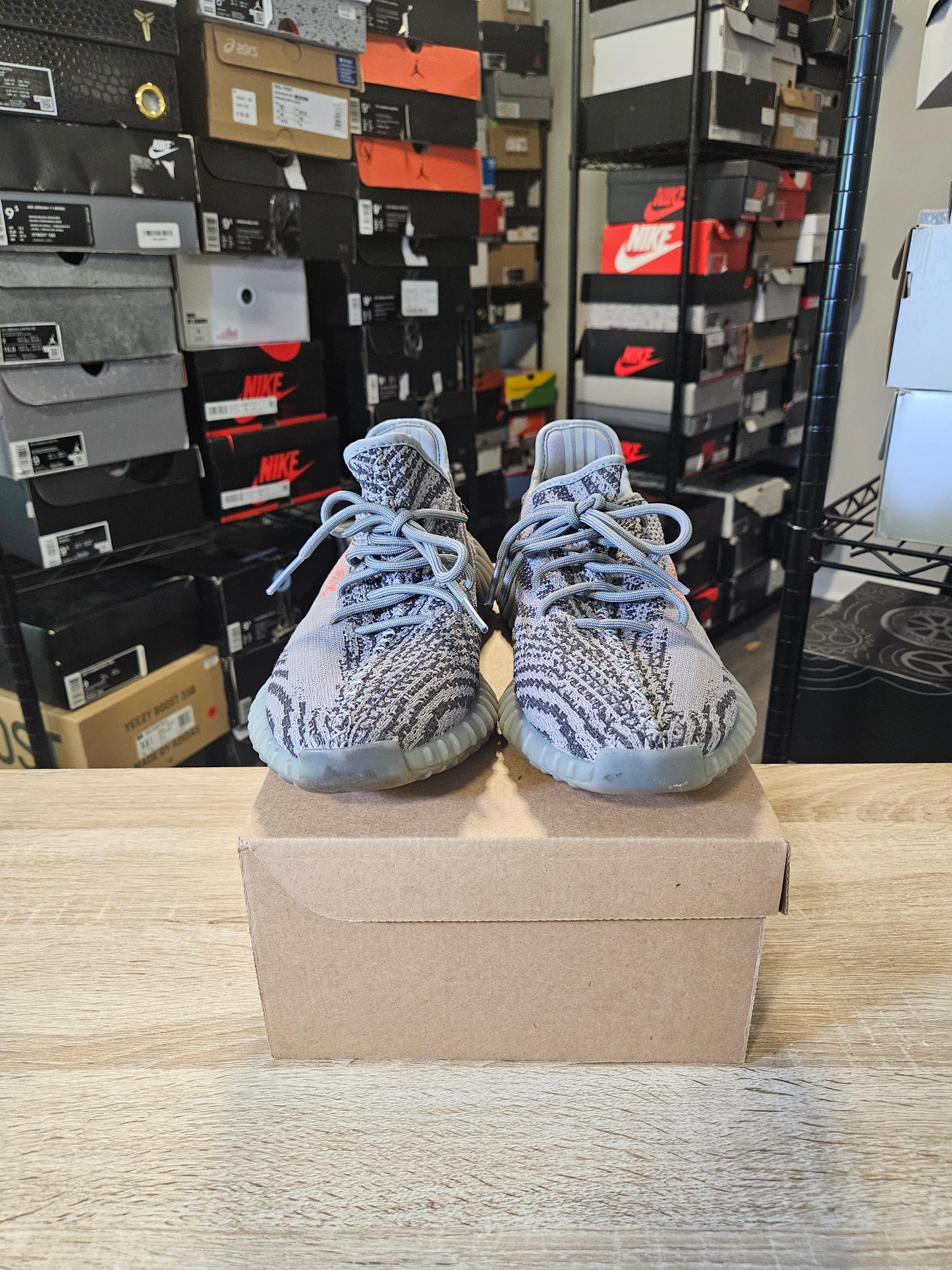 Size 9.5 - YZY 350 V2 Low Beluga 2.0