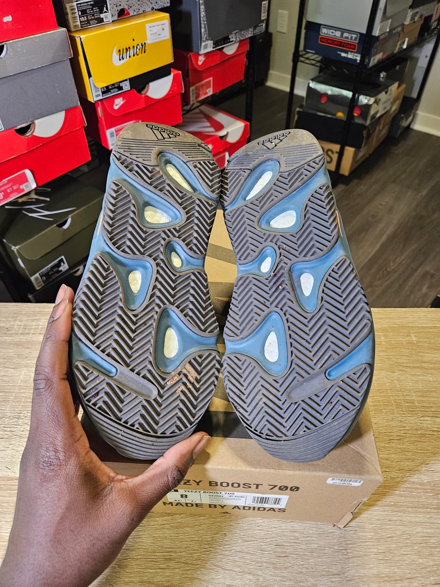 Size 8 - YZY Boost 700 Faded Azure