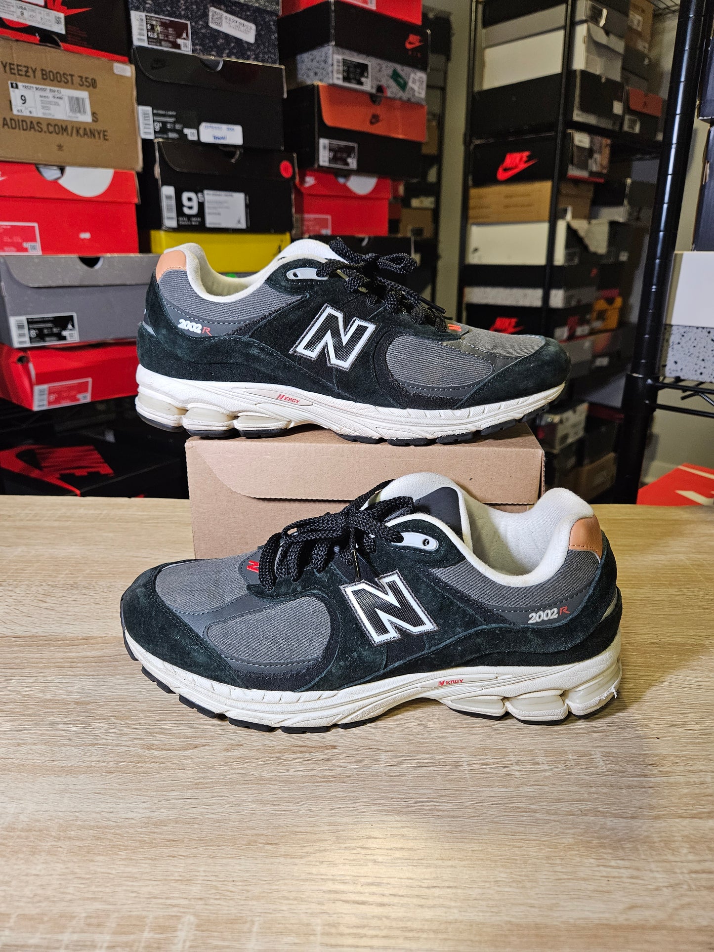 Size 9 - NB 2002R Black Sepia