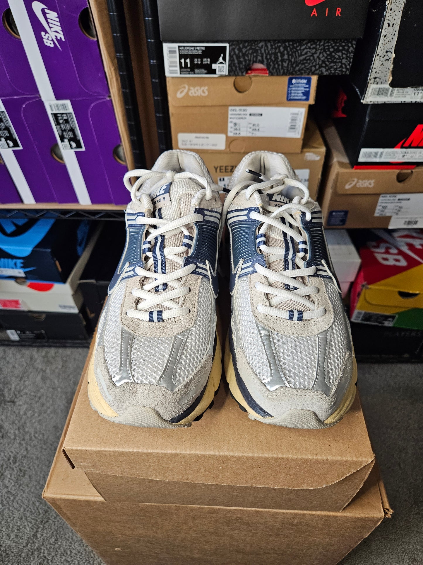 Size 8 - Air Zoom Vomero 5 Since 72