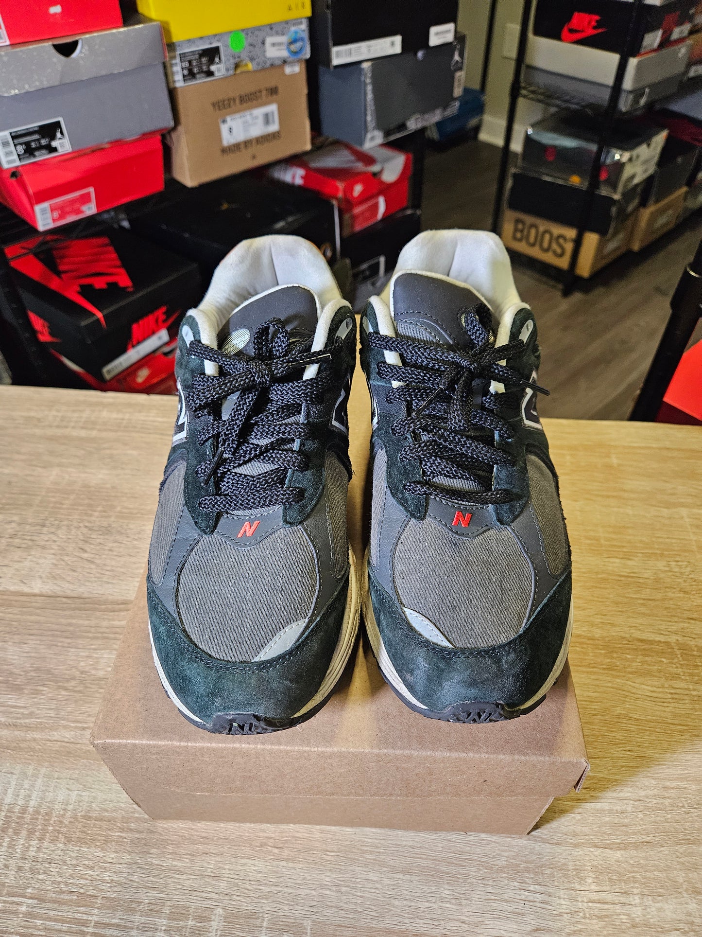 Size 9 - NB 2002R Black Sepia