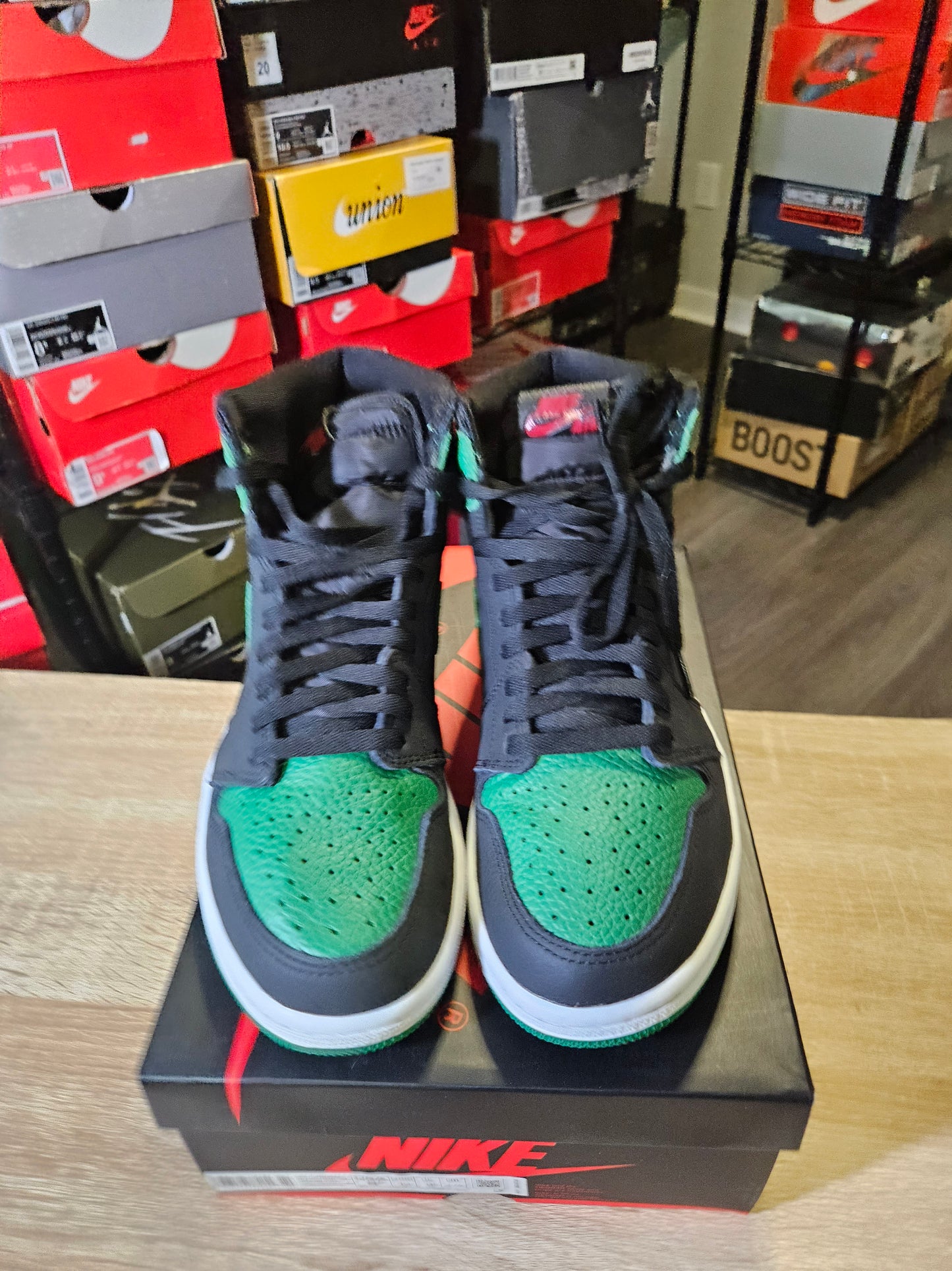 Size 9.5 - AJ 1 Retro OG High Pine Green 2.0