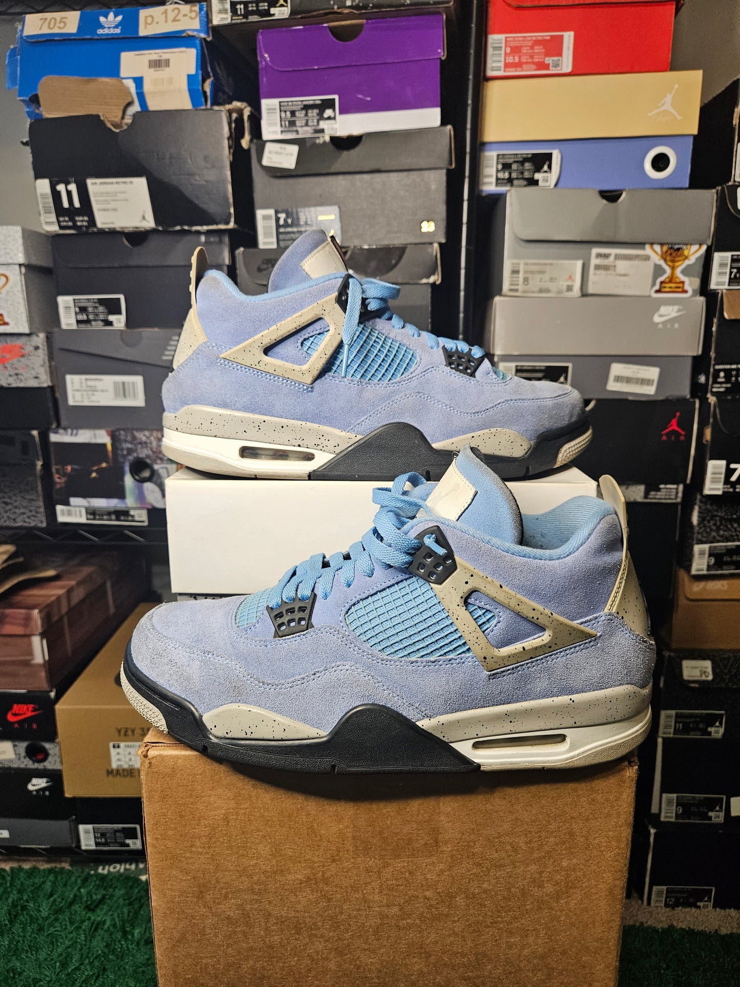 Size 11.5 - Jordan 4 University Blue