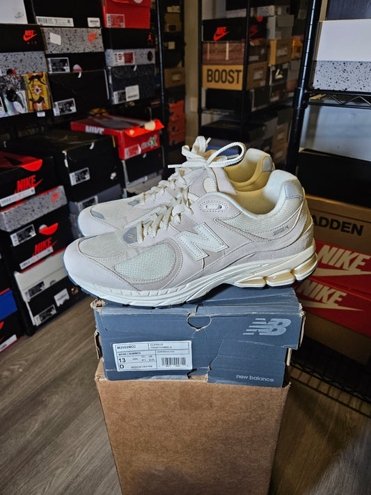 Size 13 - NB 2002R Calm Taupe