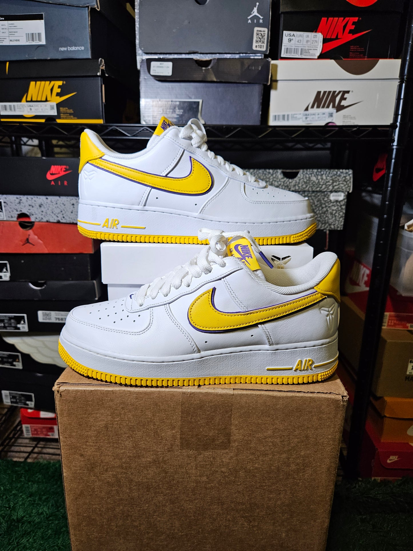 Size 9 - Kobe Bryant x Air Force 1 Retro QS Low Lakers Home