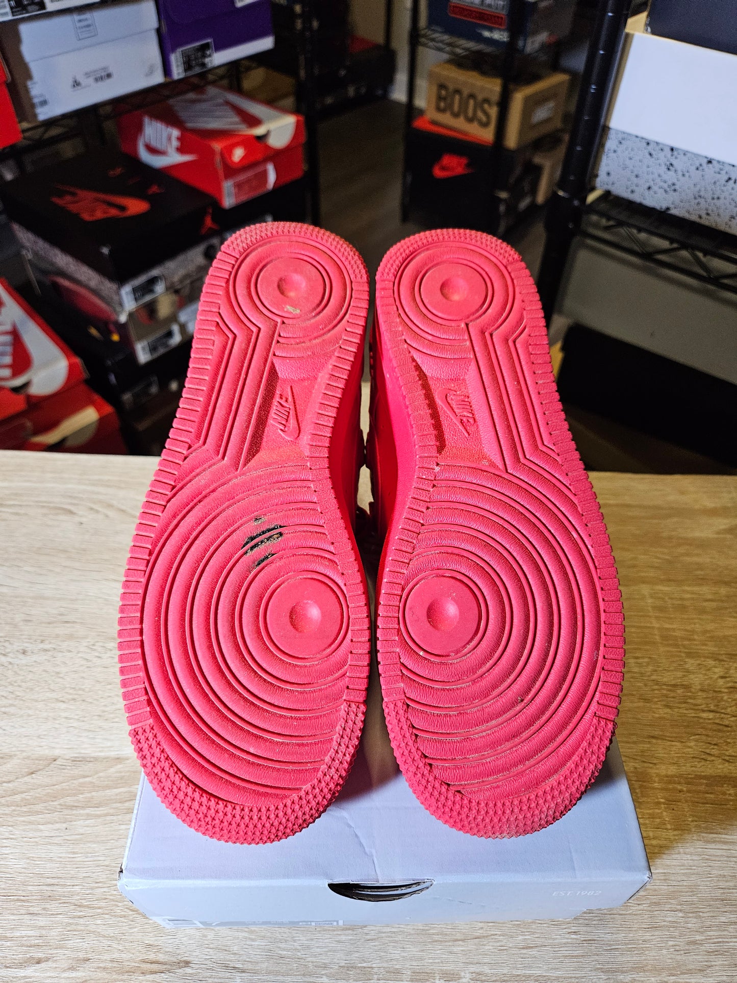 Size 7W/5.5M - Air Force 1 '07 Red Roses