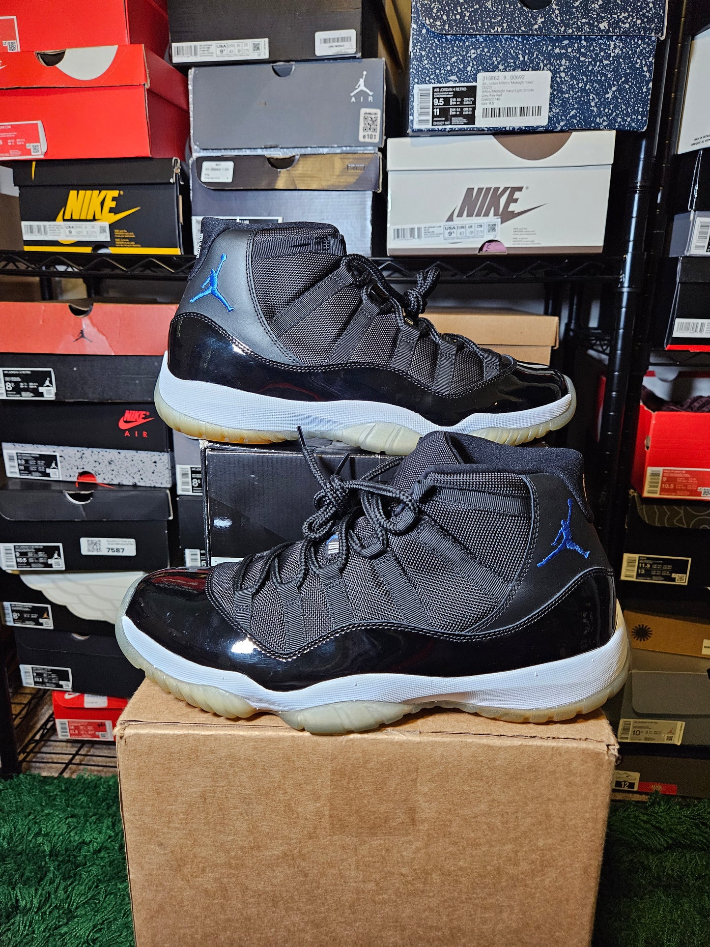Size 11 - AJ 11 Retro 2009 Space Jam