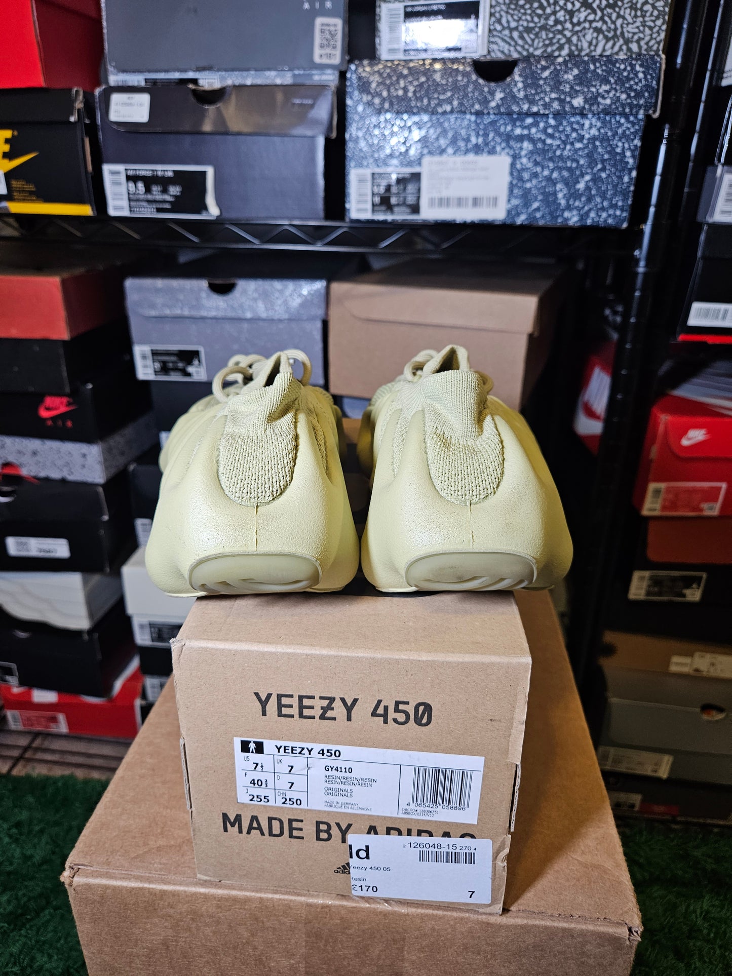 Size 7.5 - YZY 450 Resin