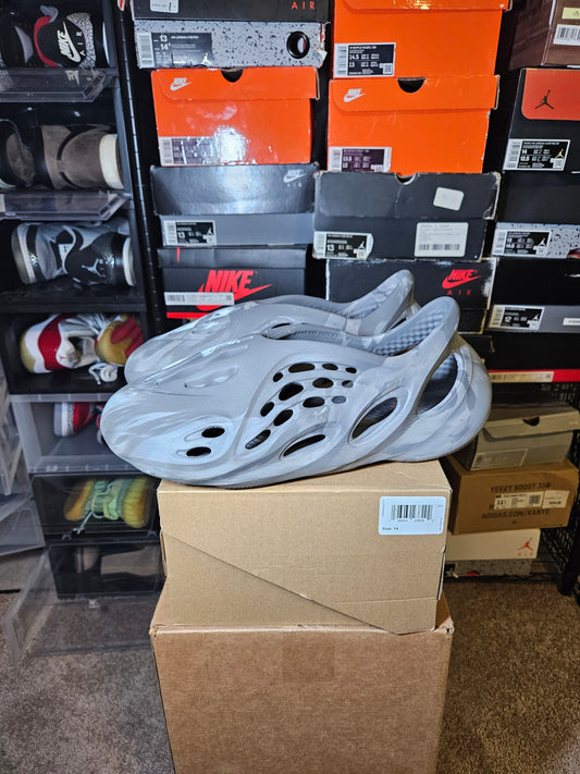 Size 14 - YZY Foam Runner Mx Granite