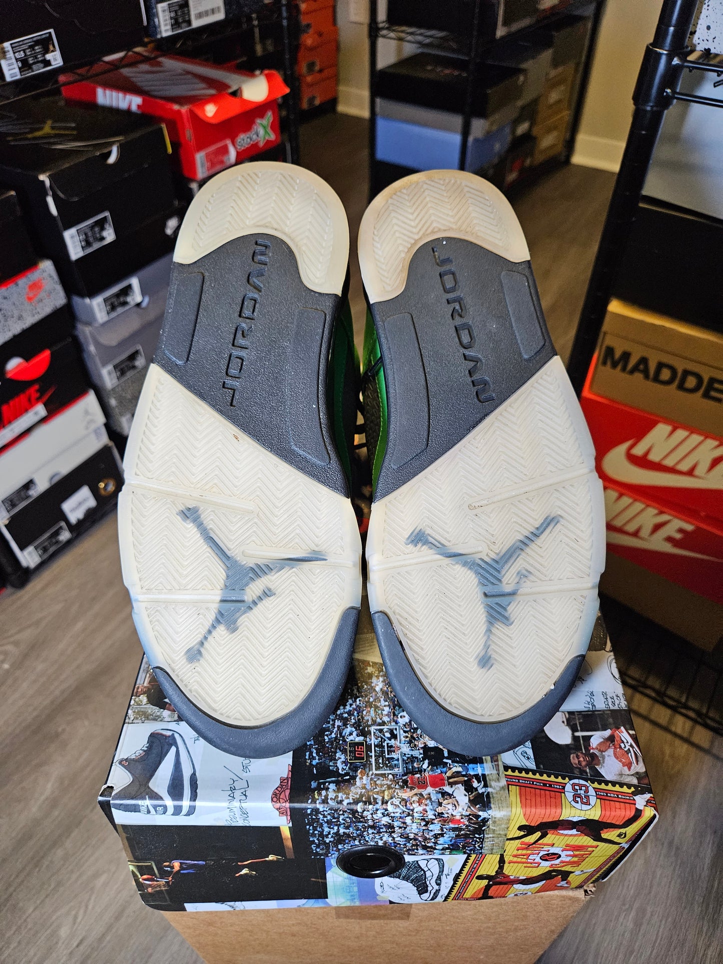 Size 10 - AJ 5 Retro SE Oregon 2020