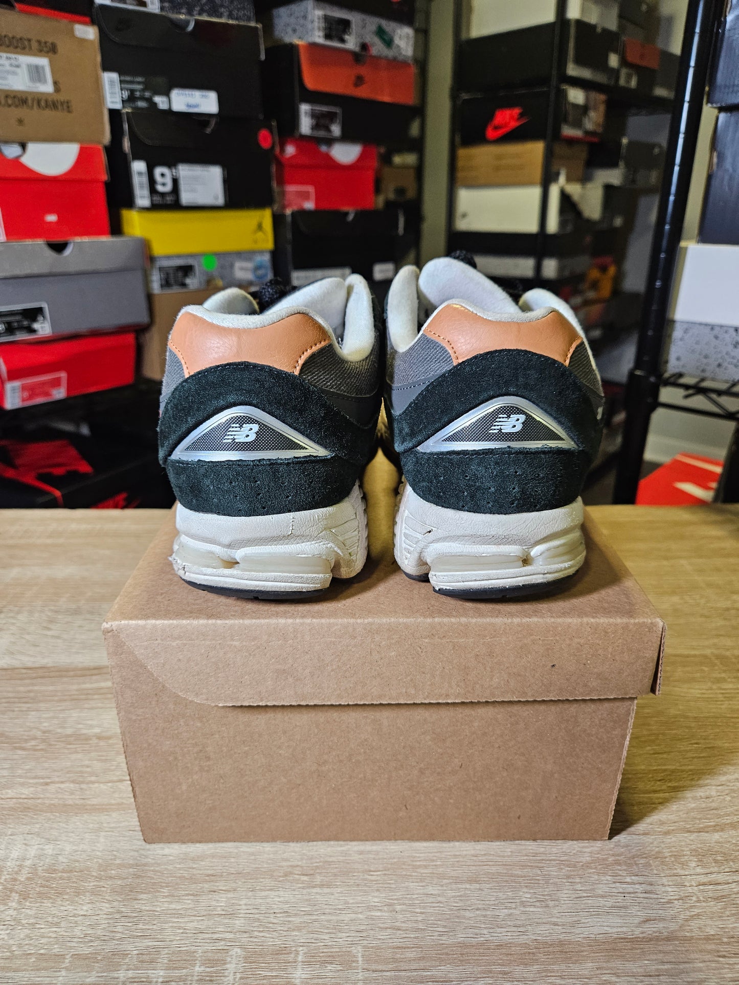 Size 9 - NB 2002R Black Sepia