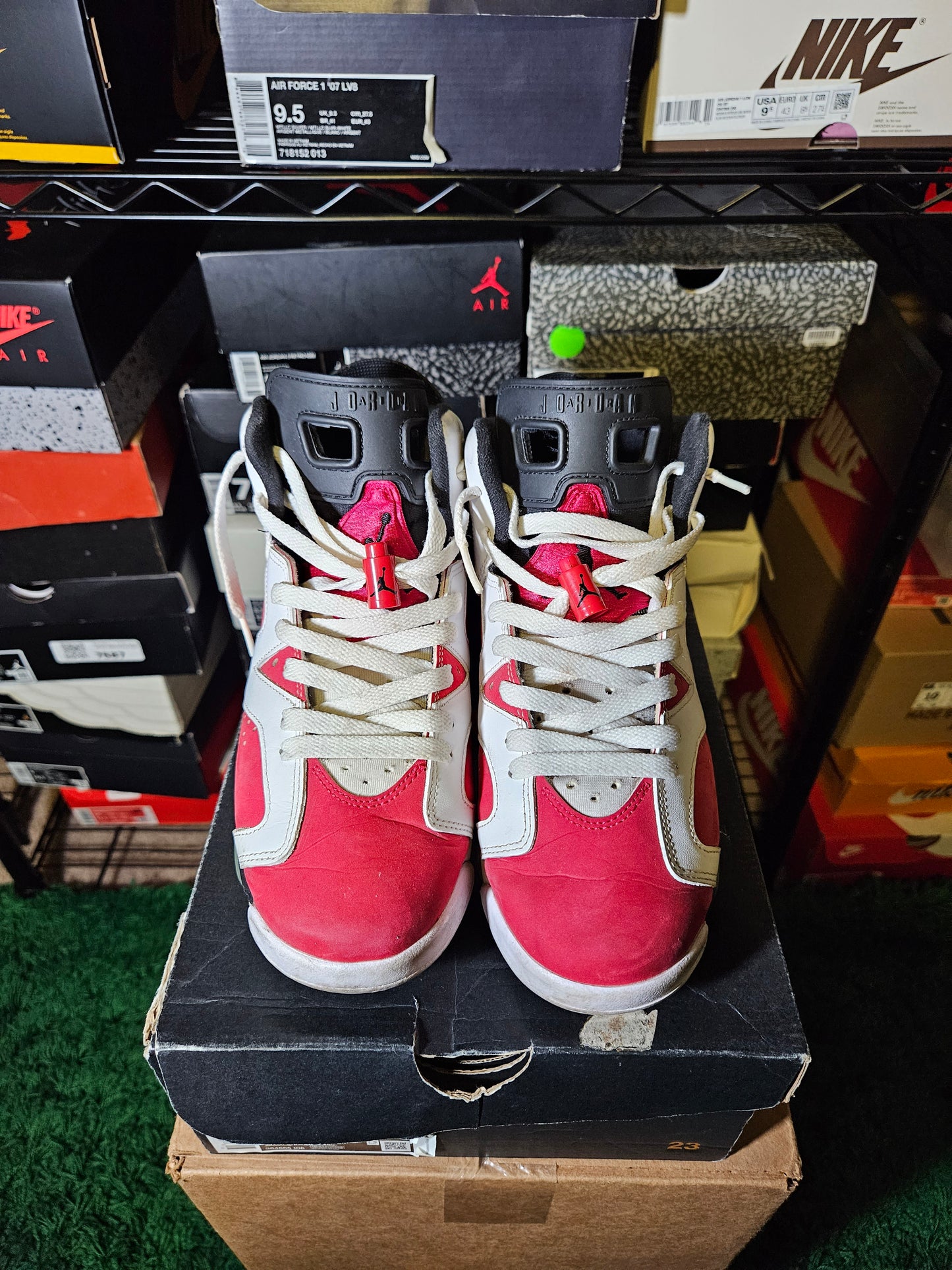 Size 7 - AJ 6 Retro OG Mid Carmine