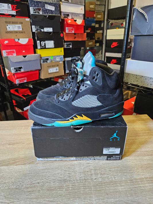 Size 10.5 - AJ 5 Retro Mid Aqua