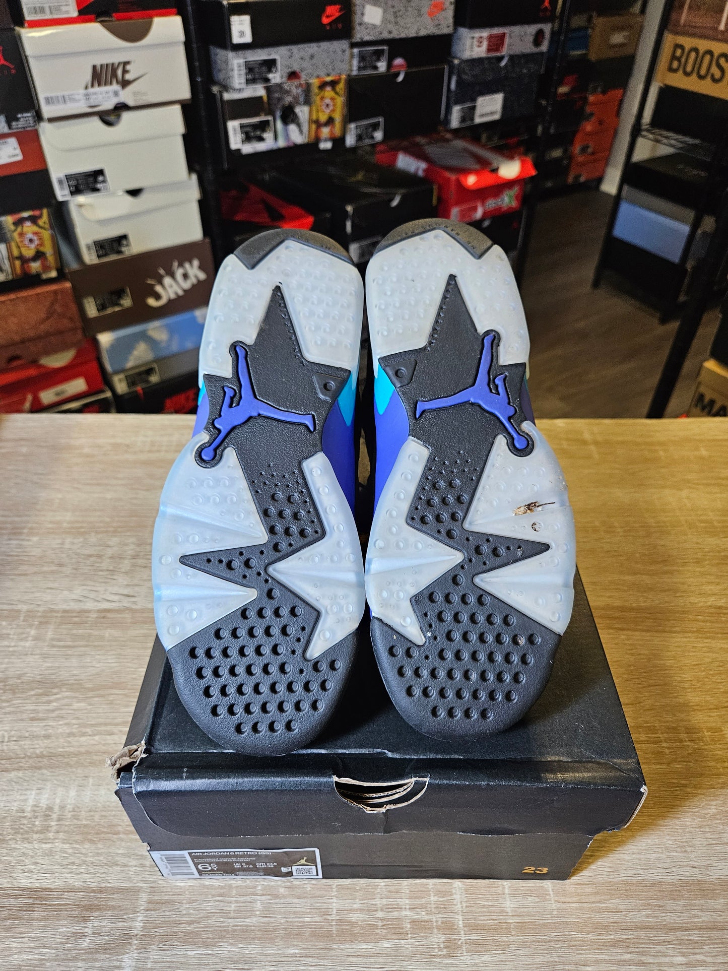 Size 6.5 - AJ 6 Retro Aqua