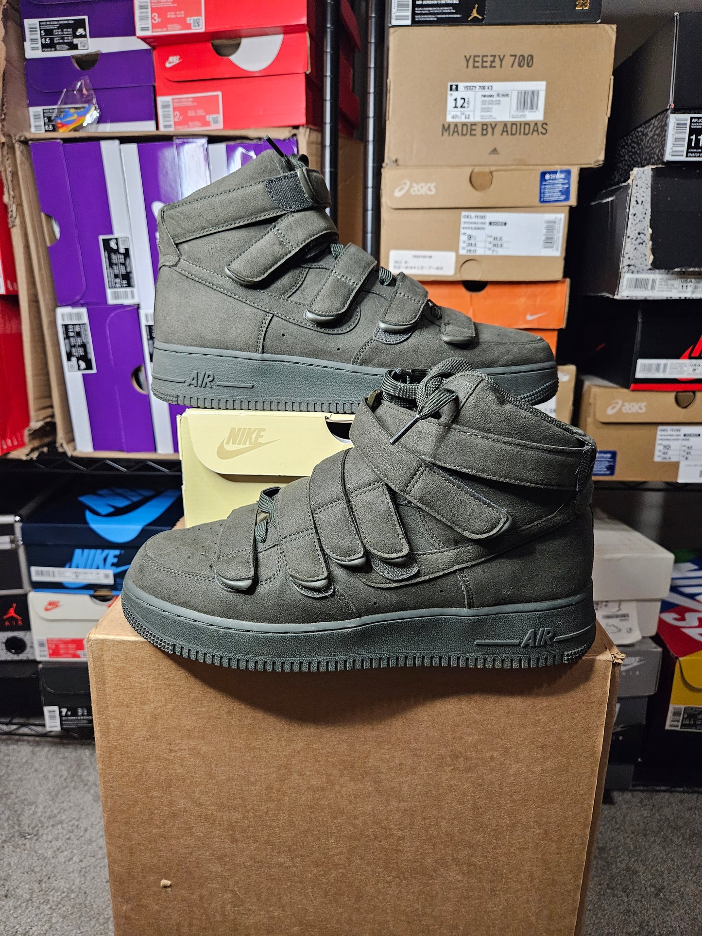 Size 10 - Billie Eilish x Air Force 1 '07 SP High Sequoia