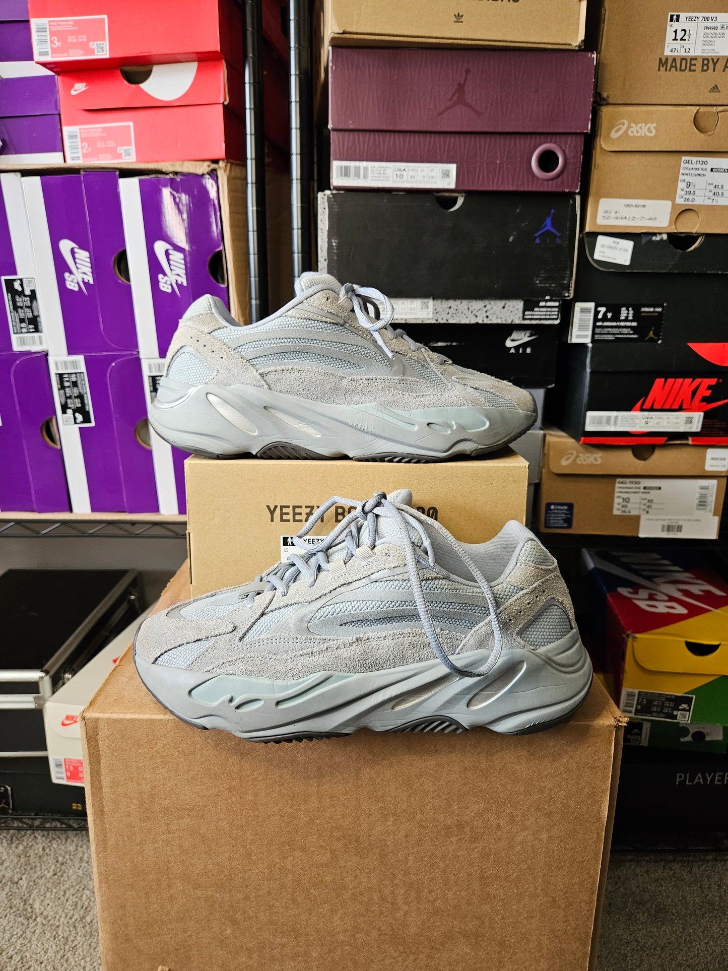 Size 8.5 - YZY Boost 700 V2 Hospital Blue